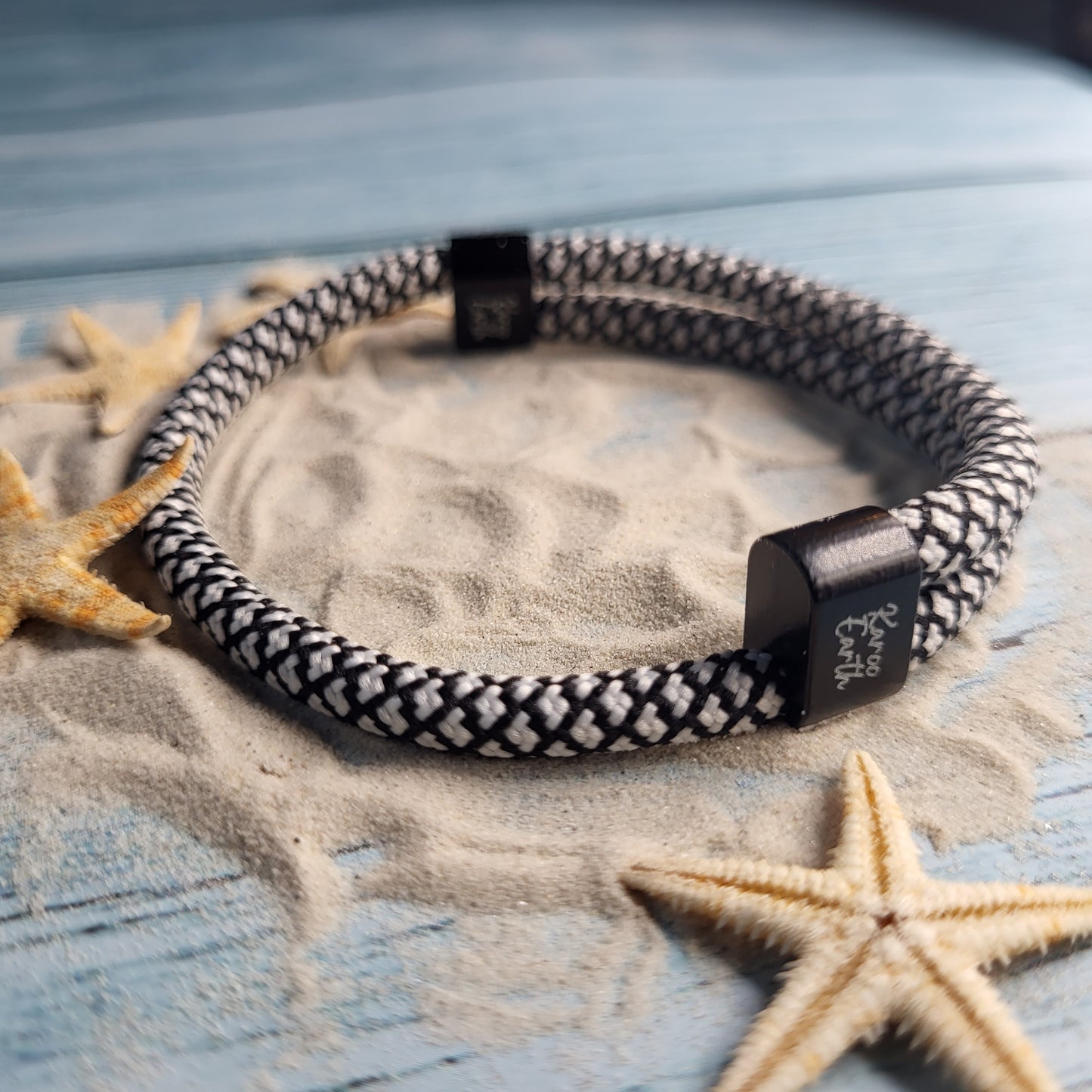 Black & White Karoo Earth Rope Adjustable Paracord Bracelet - KarooEarth